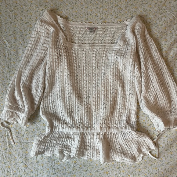 Guess XS Crochet White 3 Quarter Sleeve Coquette babydoll Top 🎀 - Picture 5 of 14